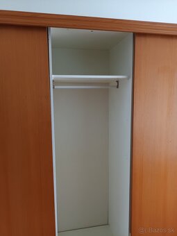 Skriňa trojdverová so zrkadlom - 6