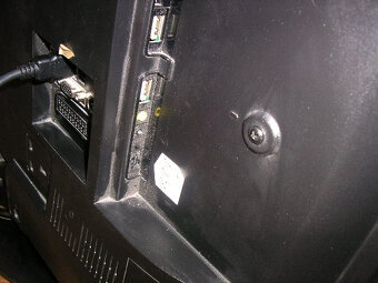 Predam LED televizor - 6