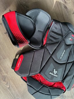 Hokejova vesta / ramena Bauer Vapor 3X Senior L - 6