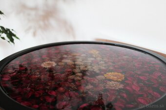 Malý stolík zo živice, ručná výroba - 6