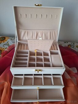 Šperkovnica nová uzamykateľná - 6