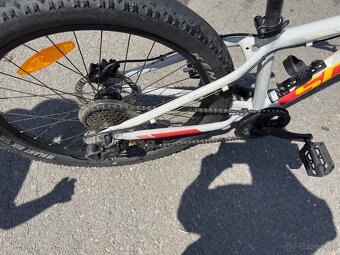 Scott scale plus 24 - 6