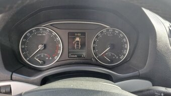 Predám havarované ale pojazdné auto - 6