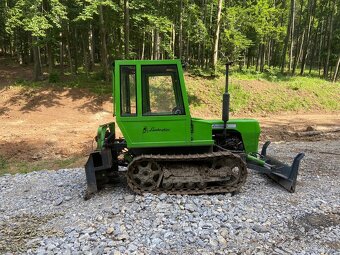 Predam pasovy traktor zelezny kon - 6