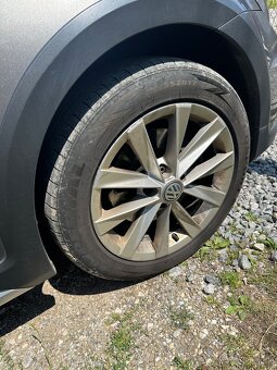 Predám VW Golf AllTrack 4x4 2.0tdi 135kw - 6