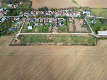 Exkluzívne na predaj nové stavebné pozemky s IS o veľkosti 8 - 6