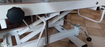 Chiroprakticke masážne lehátko - 6