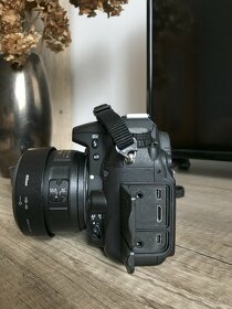 Nikon D7000 + Nikkor 35mm f/1.8G - 6