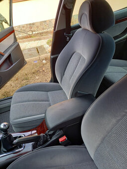 Peugeot 407 2.0 HDI - 6