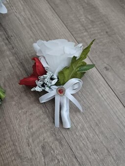 Svadobná kytica s pierkom pre ženícha - 6