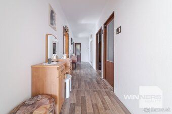 Útulný RD s terasou v lone prírody na predaj • Gelnica • - 6