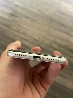 Predám iPhone SE 2020 64gb (2nd gen) - 6