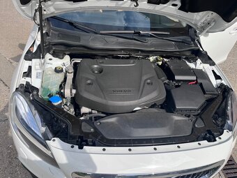 Volvo V40 Cross Country - 6