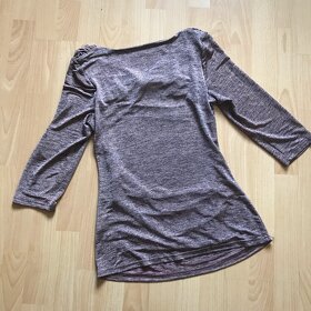 Leskly top s vodovym vystrihom ROMAN - 6