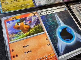 Pokemón MEGA balík B: 100ks kariet v obaloch s EX a darček - 6