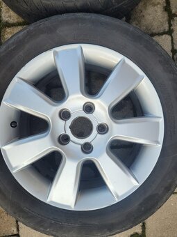 Predám originál zimnú sadu Škoda Superb 205/55 R16 - 6