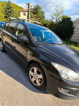 Predám Hyundai i30 combi - 6