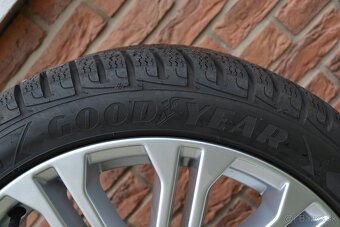 5x112 R18 Zimna sada Org. Audi A5 b9 + 245/40 R18 Goodyear - 6