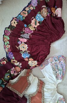 Detsky rucne vysivany kroj Zvolenska slatina - 6