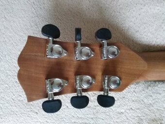 Predam celomasivnu gitaru Dowina Chardonnay+kufor. - 6