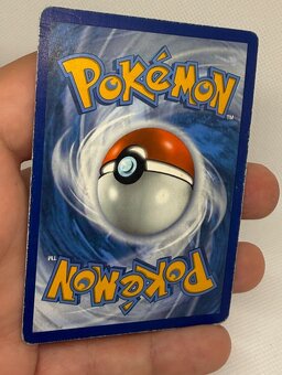 Originál Pokémon – Calyrex VMAX 204/198, MP stav - 6