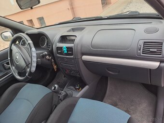 Renault Clio - 6