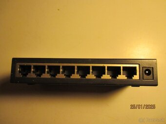 Predám používaný Asus Giga x 1008. MS1008GS - 8 portový giga - 6