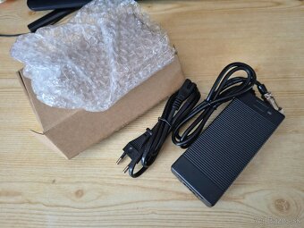 Predam nabijacku 67.2V 1.5A s portom XLR3 - 6