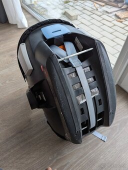 Cybex  Aton 5 Gold Navy Blue+ zakladna - 6