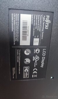 Monitor LCD Fujitsu - 6