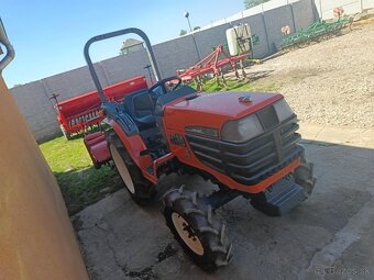malo traktor - 6