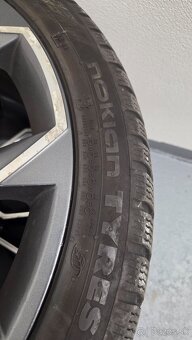 skoda extreme zimne 225/40 r19 - 6