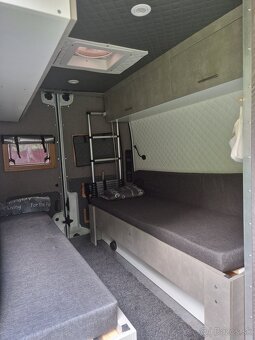 Renault Master Campervan - 6