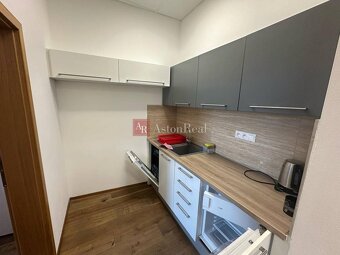 Prenájom: Kancelárske priestory 134 m2 v centre mesta Banská - 6