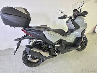 HONDA ADV 350 - 6
