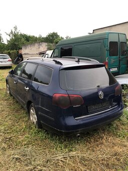 Rozpredam Volkswagen passat b6 combi modry - 6