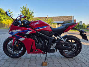 Prodám Honda CBR 650R E-clutch , r. v. 2024, ABS, TC, záruka - 6