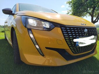 Peugeot 208 - 6