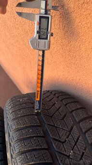Pirelli 245 45 18 Runflat RF zimne, 4x4 - 6