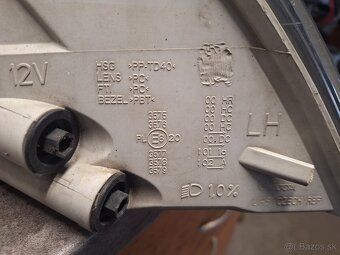 Predám predné svetlá na škodu octavia 2 original - 6