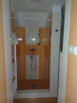 Prenájom menší 3-izbový byt v Brezne - 6