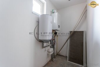 NA PREDAJ dva rodinné domy s tromi byt. jednotkami v Stupave - 6