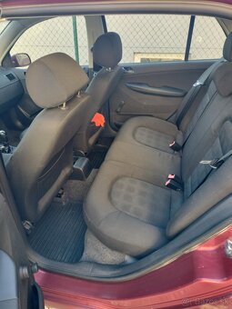 Škoda Fabia 1.4 - 6