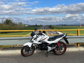 Honda CB125F - 6