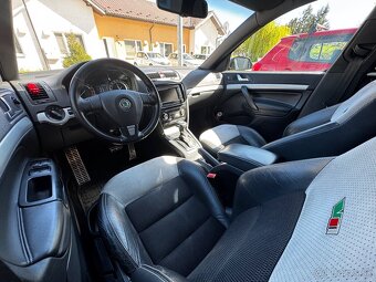 ŠKODA OCTAVIA COMBI RS 2.0TDI CR DSG 125KW 170PS XENON - 6