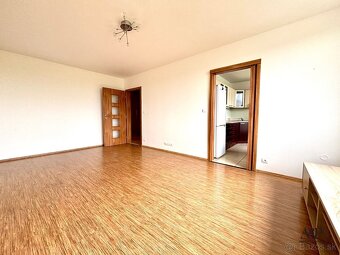 KOMPLETNE REKONŠTRUOVANÝ 2 IZBOVÝ BYT, 68m2, S. JURKOVIČA, S - 6