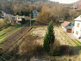 Exkluzívne na predaj slnečný stavebný pozemok 655 m2, Žilina - 6