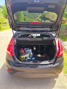 Ford Fiesta 1,2 benzín manuál r.v.2009 - 6