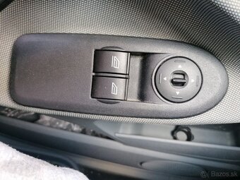 Rozpredám Ford Focus C-max 1.6Tdci 80kw na náhradné diely - 6