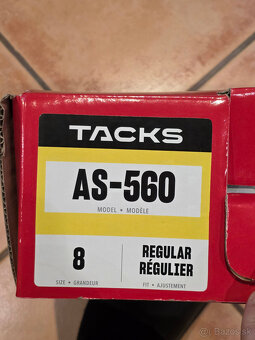 Predám korčule CCM Tacks AS-560, veľkosť 8 (43) - 6